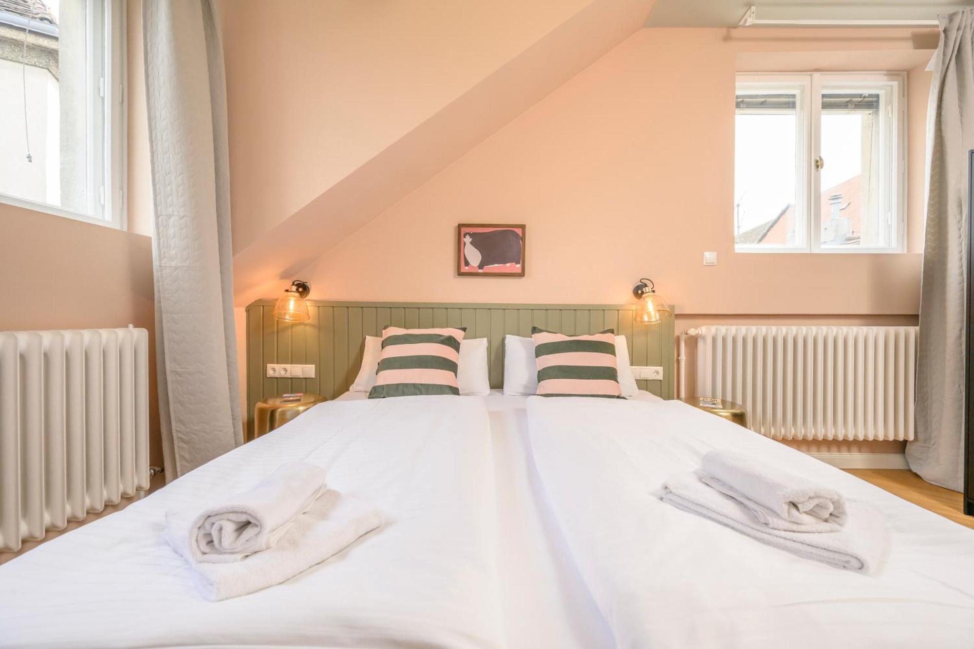 Palais Palffy Suits Bécs Kültér fotó